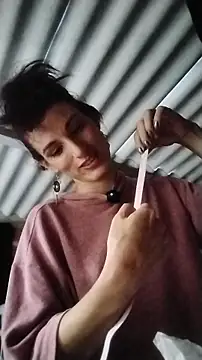 Moira-Hot online show from 11.12.25