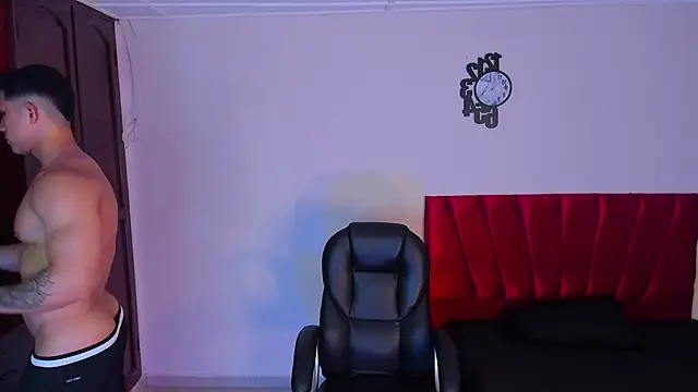 Snapshot of liam_jesus1 chatting on 10.06.25 liam jesus1 online show from 10.06.25