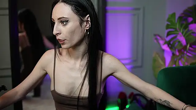 SaraiAngel online show from 12.19.25