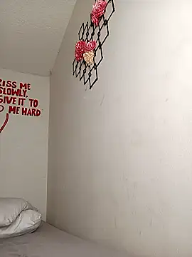 Snapshot of MilaFyre chatting on 01.09.26 MilaFyre online show from 01.09.26