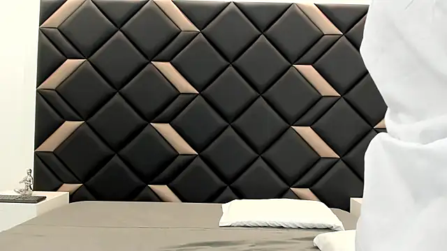 Snapshot of GeraldineSandoval chatting on 03.20.26 GeraldineSandoval online show from 03.20.26