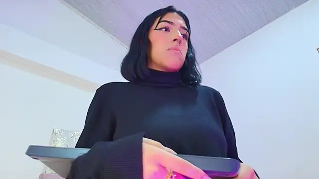 Dulce Bella  online show from 03.06.26