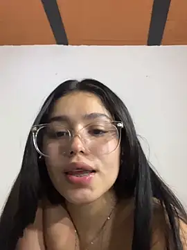 AvaScott  online show from 11.18.25