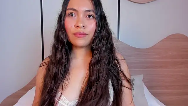 Snapshot of allie_bruce chatting on 09.16.25 allie bruce online show from 09.16.25