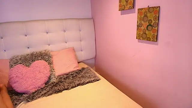 Snapshot of Rebeca_jackson chatting on 10.01.25 Rebeca jackson online show from 10.01.25