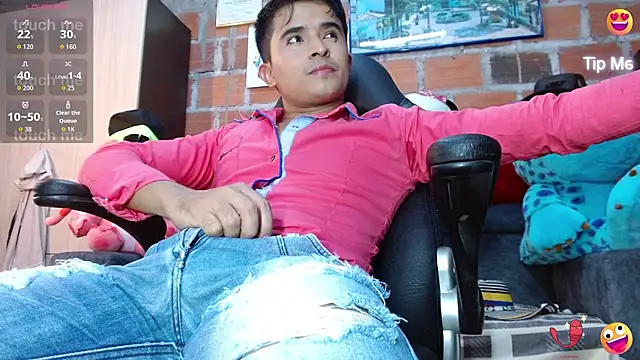 Snapshot of DayroDuran chatting on 08.02.26 DayroDuran online show from 08.02.26