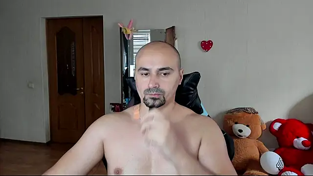 Snapshot of Gri_SH chatting on 09.28.25 Gri SH online show from 09.28.25