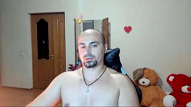 Snapshot of Gri_SH chatting on 10.04.25 Gri SH online show from 10.04.25