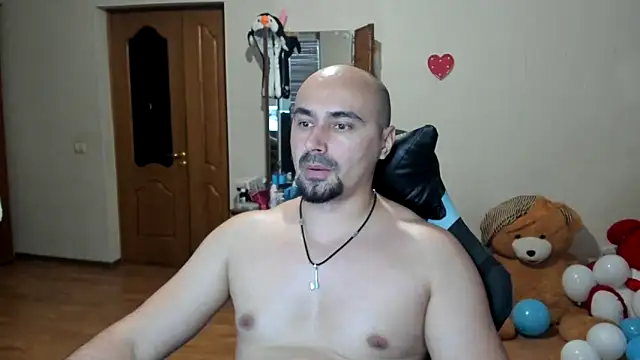 Snapshot of Gri_SH chatting on 10.30.25 Gri SH online show from 10.30.25