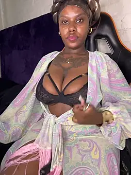 Snapshot of QUEEN_NOBUHLE_777 chatting on 02.01.26 QUEEN NOBUHLE 777 online show from 02.01.26