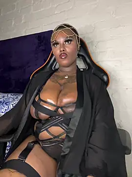 Snapshot of QUEEN_NOBUHLE_777 chatting on 03.20.26 QUEEN NOBUHLE 777 online show from 03.20.26