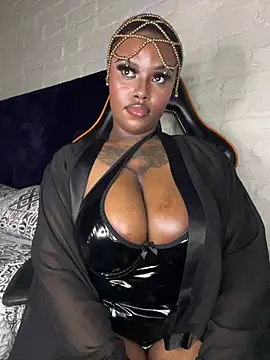 Snapshot of QUEEN_NOBUHLE_777 chatting on 03.27.26 QUEEN NOBUHLE 777 online show from 03.27.26