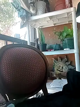 Snapshot of Goldenndoll chatting on 11.23.25 Goldenndoll online show from 11.23.25