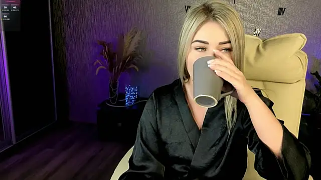 Snapshot of NikkiiStill chatting on 02.23.26 NikkiiStill online show from 02.23.26