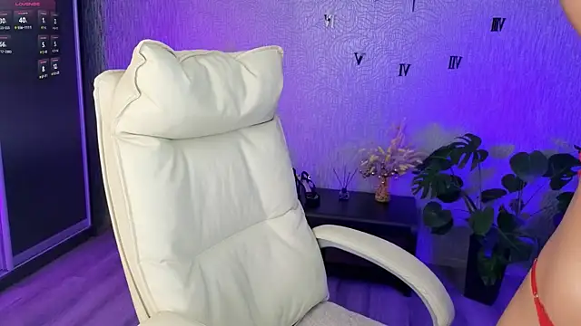 NikkiiStill online show from 06.14.26