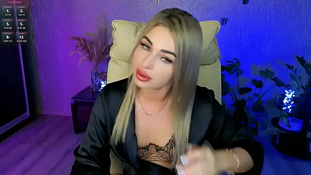 NikkiiStill online show from 06.19.26