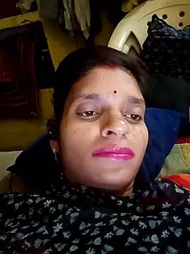 Snapshot of Punam_jindal chatting on 04.27.26 Punam jindal online show from 04.27.26