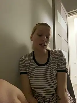 AnyaHellCat online show from 10.18.25