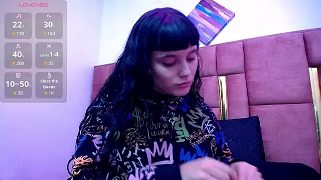 Snapshot of XBODTRIIPX chatting on 11.11.25 XBODTRIIPX online show from 11.11.25