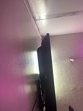 Snapshot of XBODTRIIPX chatting on 12.18.25 XBODTRIIPX online show from 12.18.25