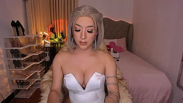 Dream Goddess online show from 01.19.26