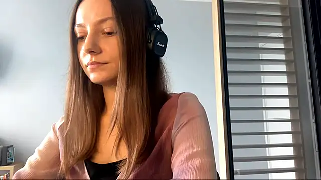 Snapshot of SoulHiperAgne_ chatting on 09.16.25 SoulHiperAgne  online show from 09.16.25