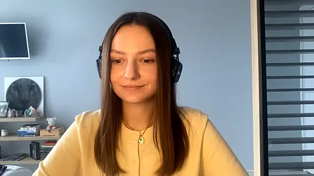 Snapshot of SoulHiperAgne_ chatting on 10.16.25 SoulHiperAgne  online show from 10.16.25