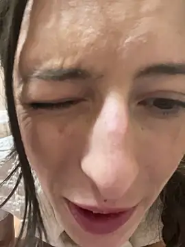 Snapshot of Andr33a chatting on 02.21.26 Andr33a online show from 02.21.26