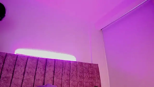 Snapshot of Ambeer_fox_ chatting on 03.17.26 Ambeer fox online show from 03.17.26