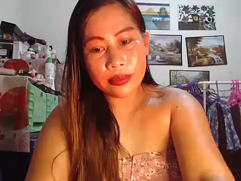 Snapshot of filipina_beauty chatting on 11.17.25 filipina beauty online show from 11.17.25