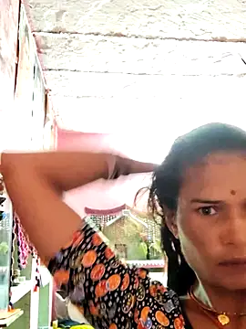 Snapshot of Love_bhabi chatting on 12.21.25 Love bhabi online show from 12.21.25