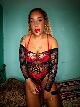 Snapshot of Queen_Amara chatting on 10.26.25 Queen Amara online show from 10.26.25