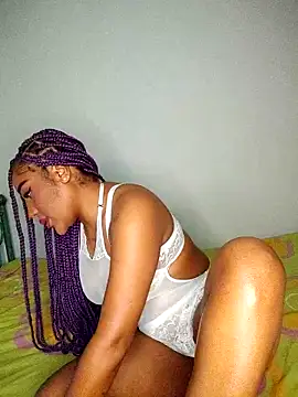 Snapshot of Queen_Amara chatting on 11.29.25 Queen Amara online show from 11.29.25