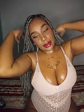 Queen Amara online show from 06.16.26