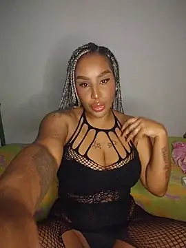 Queen Amara online show from 06.19.26