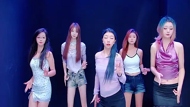 queen-001 online show from 09.24.25