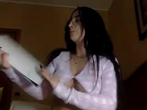 Snapshot of nikkaanderic chatting on 01.11.26 nikkaanderic online show from 01.11.26