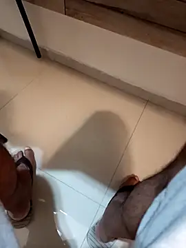 Snapshot of Gallo001 chatting on 12.19.25 Gallo001 online show from 12.19.25