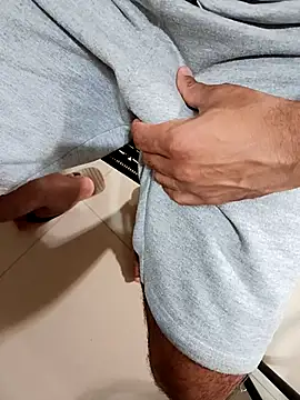 Snapshot of Gallo001 chatting on 12.20.25 Gallo001 online show from 12.20.25