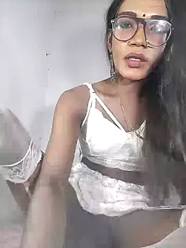 Snapshot of Winterbunny95 chatting on 10.20.25 Winterbunny95 online show from 10.20.25