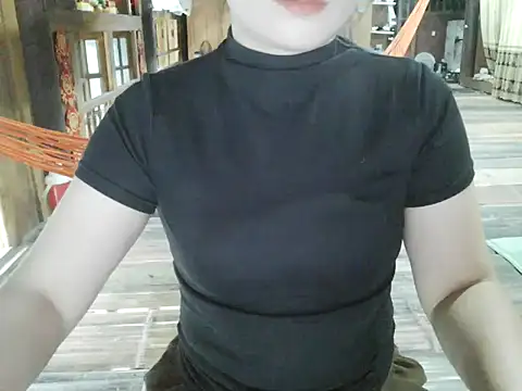 Snapshot of SuhyoCii chatting on 02.17.26 SuhyoCii online show from 02.17.26