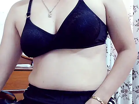 Snapshot of Ami_8x chatting on 10.17.25 Ami 8x online show from 10.17.25