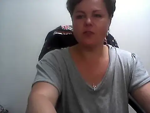 EllaLove2277 online show from 09.18.25