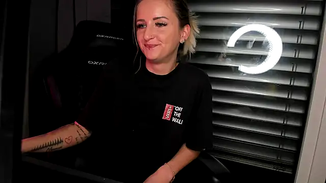 Snapshot of Lyra_XX chatting on 03.02.26 Lyra XX online show from 03.02.26