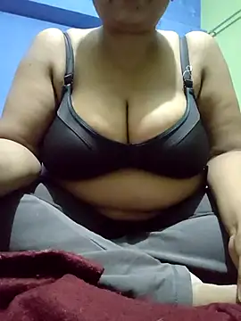 bitch-horny online show from 10.18.25