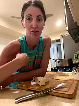 Snapshot of NurseStephania chatting on 09.20.25 NurseStephania online show from 09.20.25