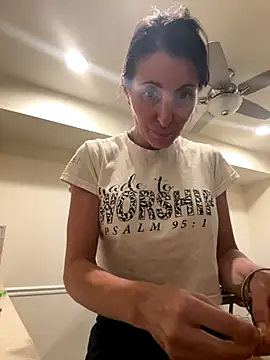 Snapshot of NurseStephania chatting on 09.23.25 NurseStephania online show from 09.23.25