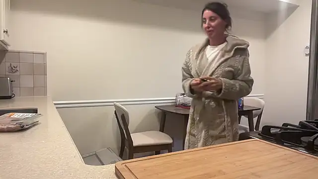 Snapshot of NurseStephania chatting on 09.25.25 NurseStephania online show from 09.25.25