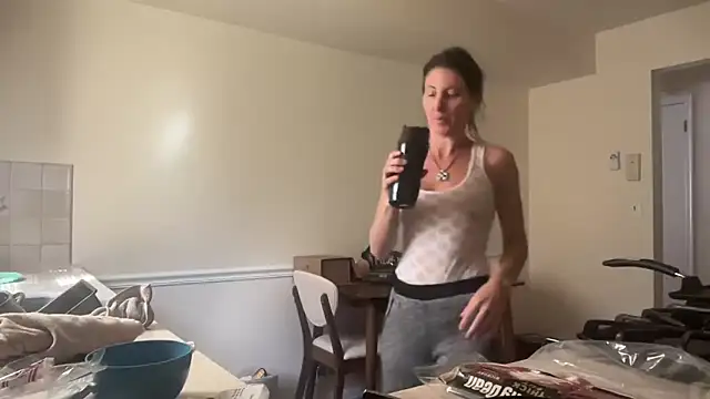 Snapshot of NurseStephania chatting on 10.09.25 NurseStephania online show from 10.09.25