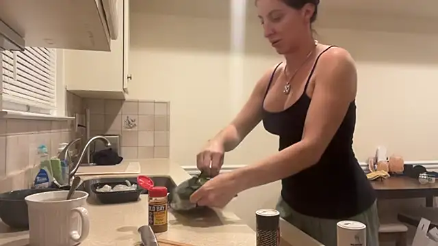 Snapshot of NurseStephania chatting on 11.21.25 NurseStephania online show from 11.21.25